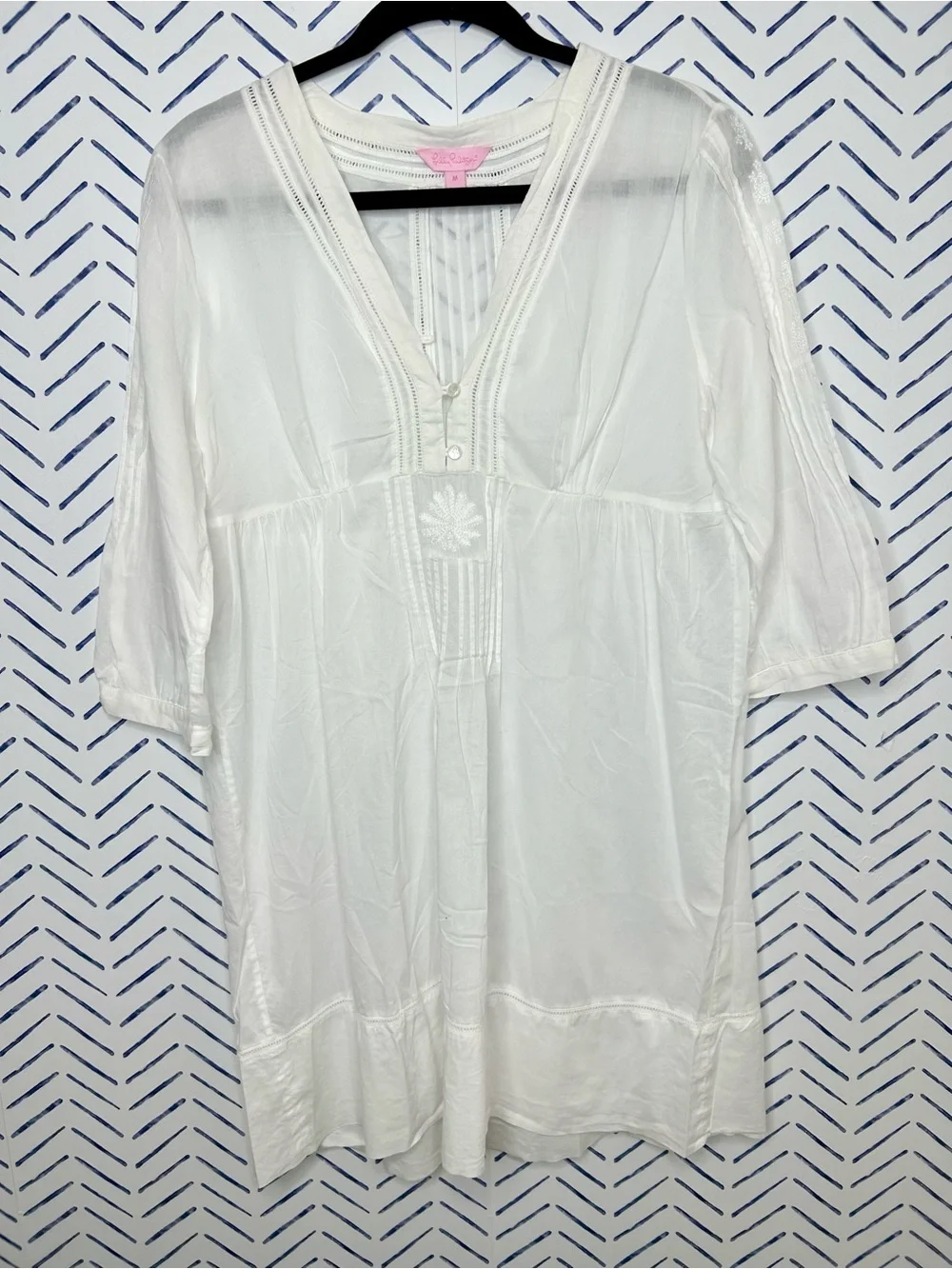 Lilly Pulitzer white embroidered Alfa Beach Tunic size Medium excellent